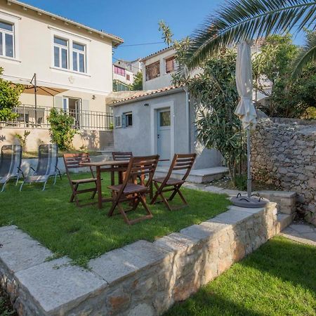 Apartments Villa Adrienne Малий Лошинь Екстер'єр фото