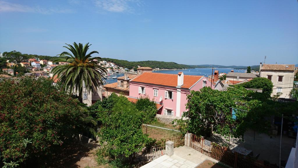 Apartments Villa Adrienne Малий Лошинь Екстер'єр фото