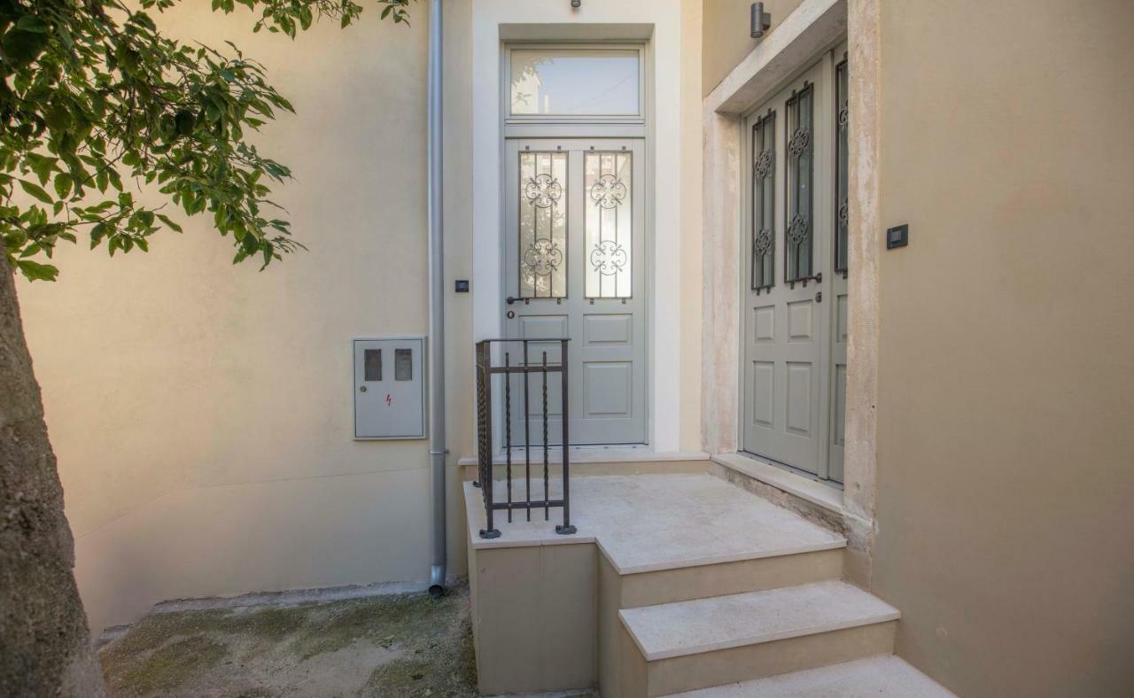 Apartments Villa Adrienne Малий Лошинь Екстер'єр фото